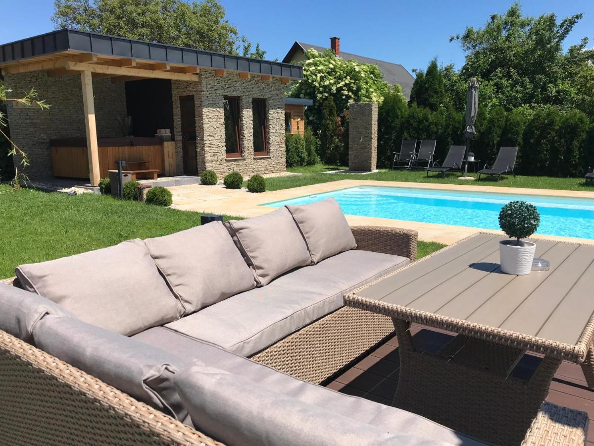 Villa Aruba & Private Spa Suites Keszthely Luaran gambar