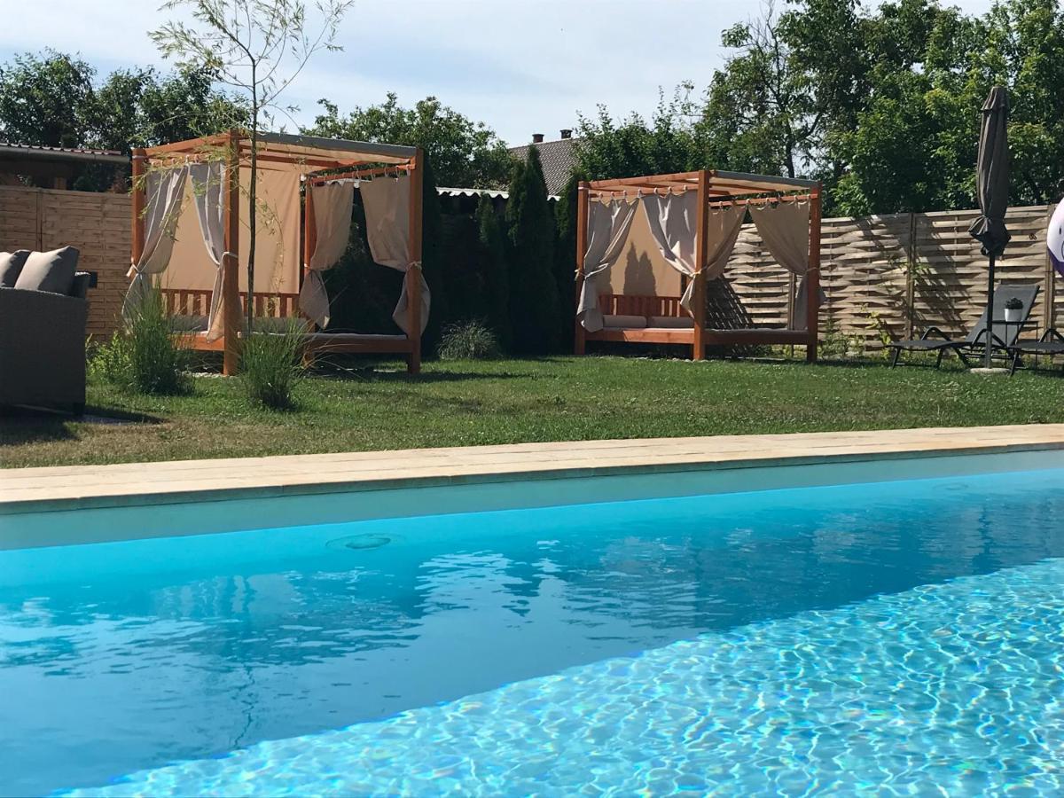 Villa Aruba & Private Spa Suites Keszthely Luaran gambar
