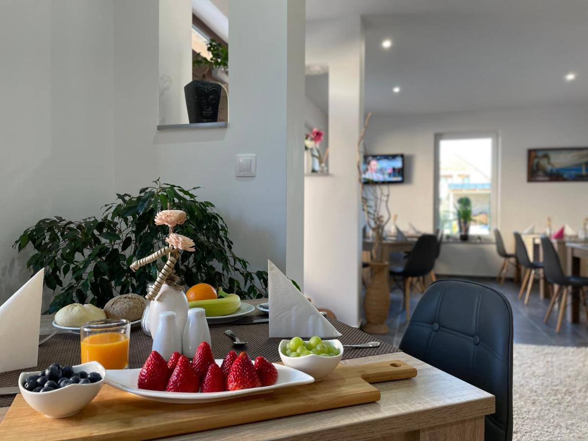 Villa Aruba & Private Spa Suites Keszthely Luaran gambar