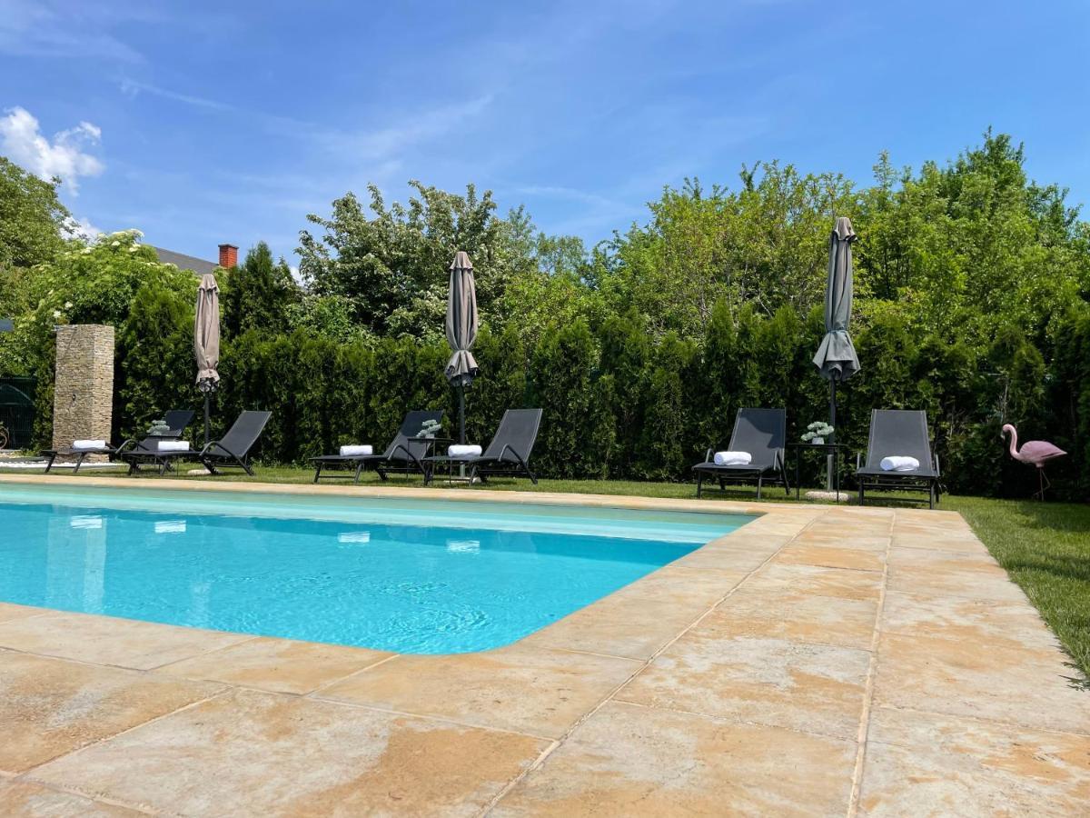 Villa Aruba & Private Spa Suites Keszthely Luaran gambar