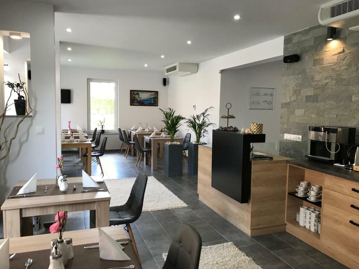 Villa Aruba & Private Spa Suites Keszthely Luaran gambar